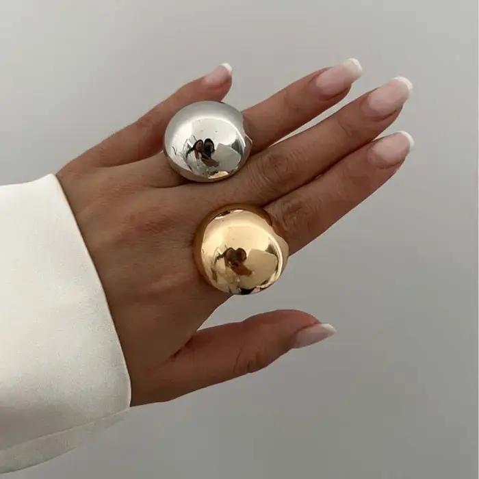 Bague en forme de boule ronde brillante en métal exagéré pour femmes et hommes
