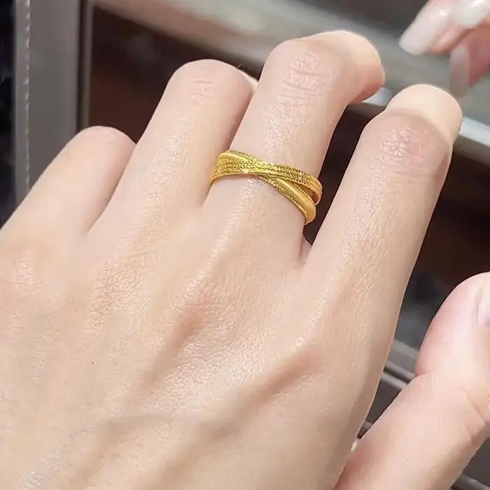 Bague géométrique plaquée or brossée classique pour femmes occasions spéciales mariage quotidien