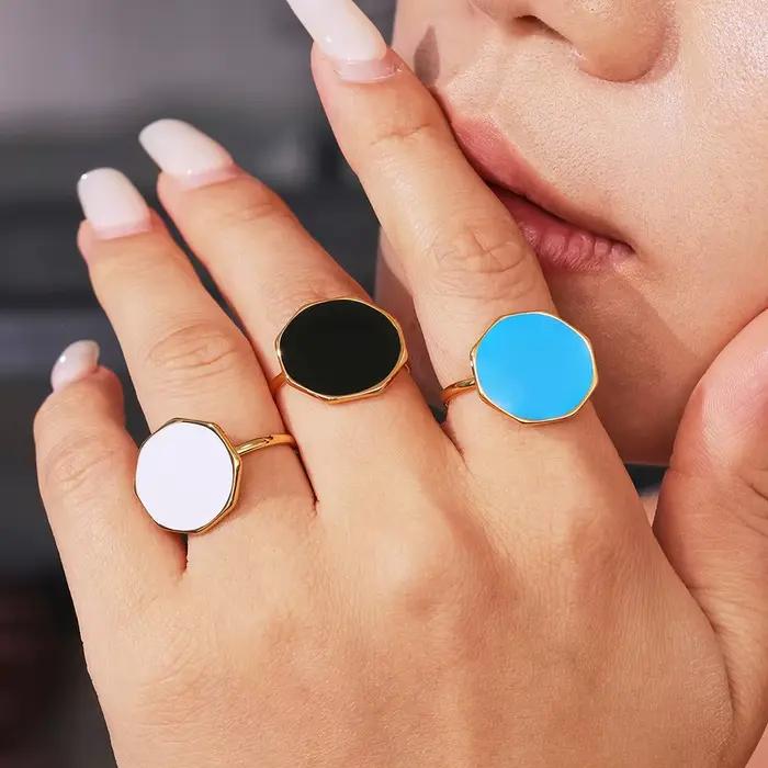 Bague ronde en émail noir blanc et bleu pour femmes, Style gothique, bague en acier inoxydable plaqué or 18 carats, bijoux à la mode
