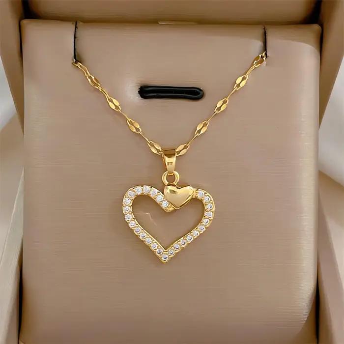 Collier en acier inoxydable avec motif cœur romantique pour femmes et filles occasions spéciales anniversaires et fêtes élégant et pratique