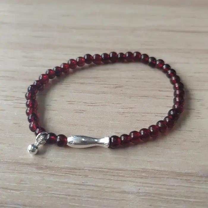 Bracelets en perles d'agate rouge couleur argent avec breloque poisson pour femmes, bijoux fantaisie animaux mignons, accessoires de luxe légers