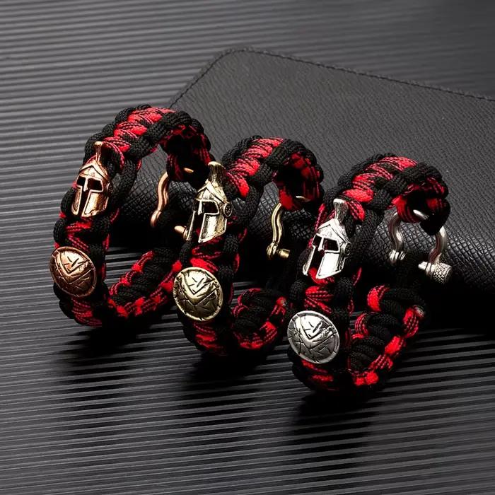 Bracelet de survie en fer à cheval style guerrier spartiate casque viking paracorde design créatif pour homme occasions spéciales et aventures