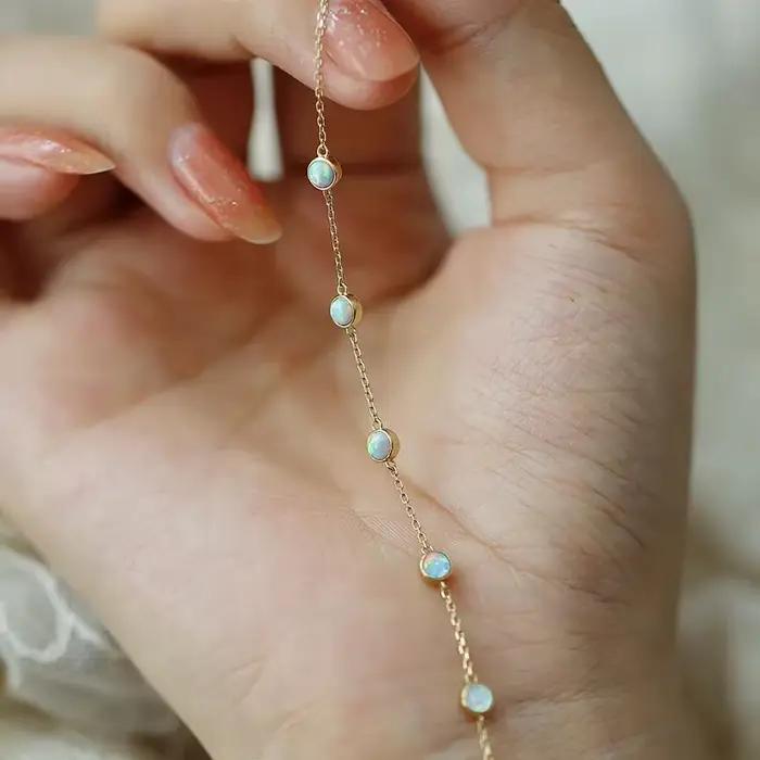 Bracelet en argent sterling 925 sertie d'une opale ronde élégant pour femmes occasions spéciales partis soirées fancy