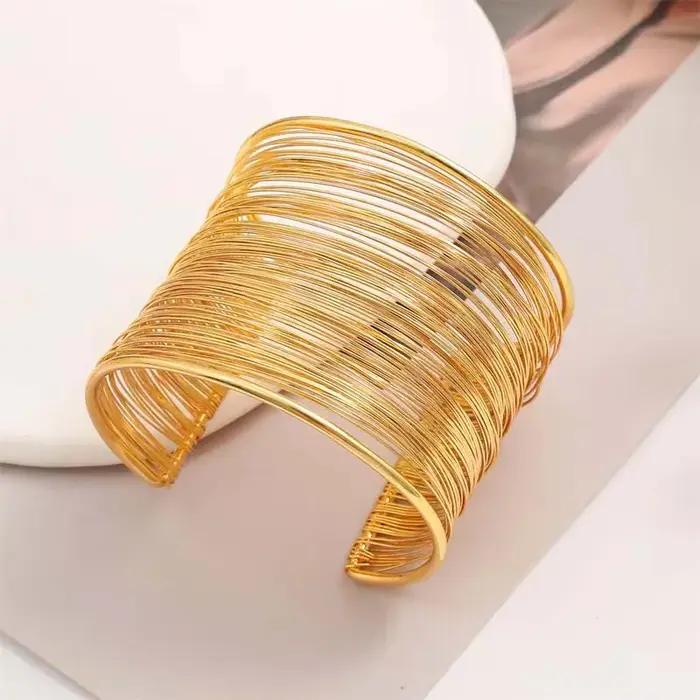 Vintage couleur or hyperbolique couches large fil Bracelet manchette
