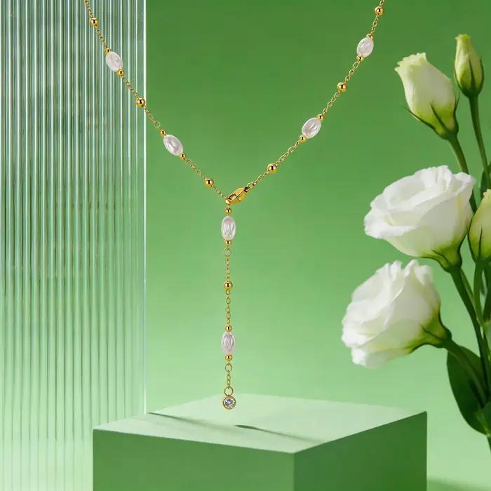 Collier en perles d'imitation pour femmes élégant, cadeau pour occasions spéciales, bijou chic en cuivre, style géométrique, collier long en forme de Y, cadeau pour mère