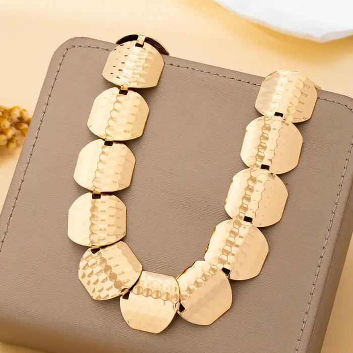 Collier pour femme, collier artisanal à motif de disque géométrique martelé