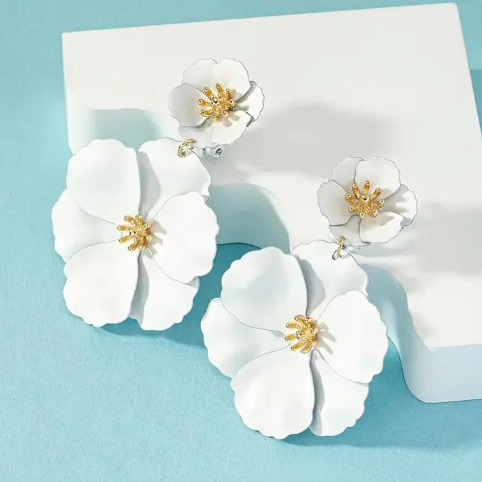 Grandes boucles d'oreilles pendantes à fleurs pour femmes