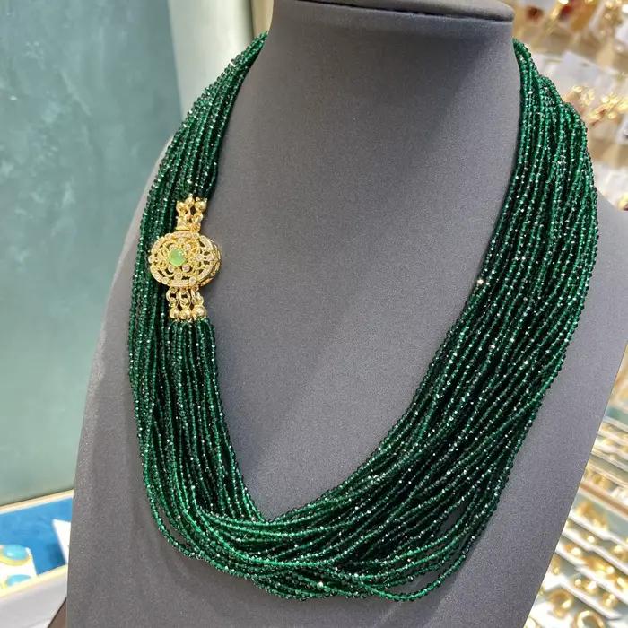 Collier en cristal souffle de bébé vert pour femme