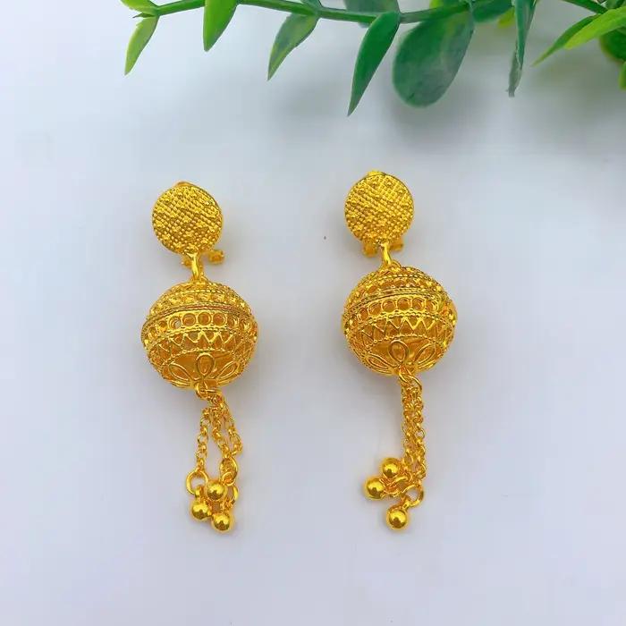 Ensemble de bijoux indiens plaqués or 24 carats