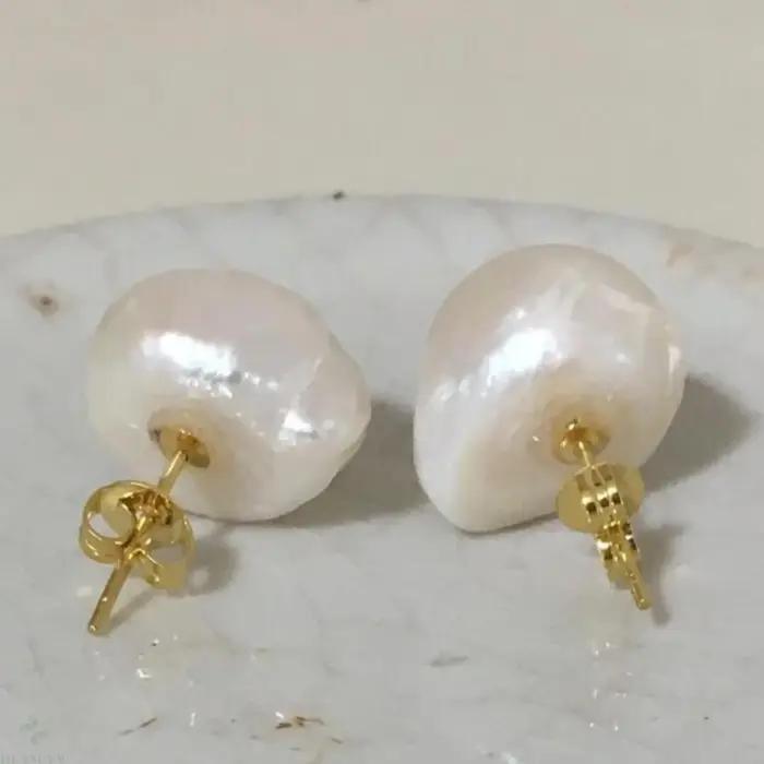 Boucles d'Oreilles en Perles Baroques Blanches