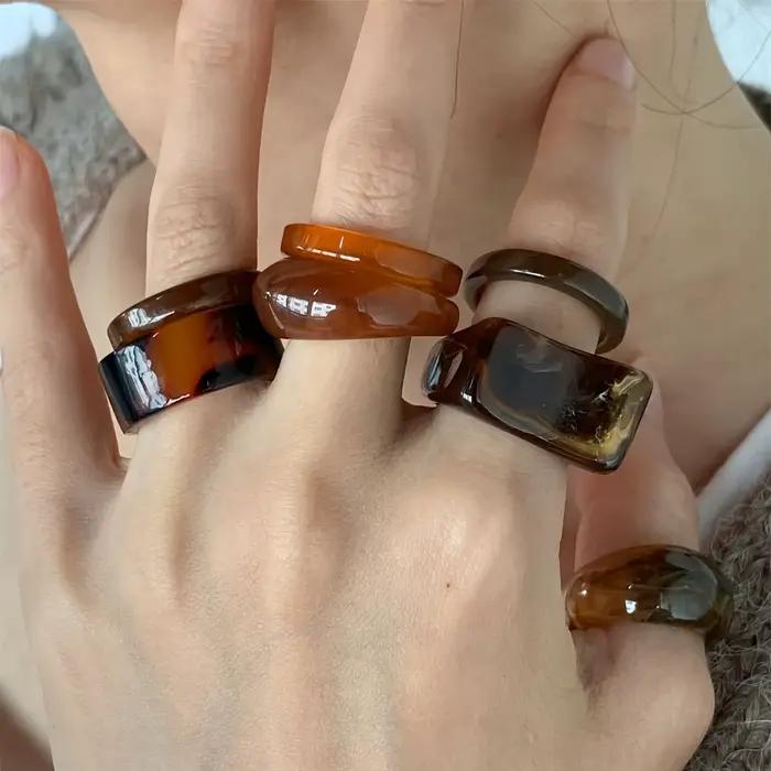 Bague à texture en mélange de résine de style bohème rétro, 7 pièces, pour femmes, à la mode et empilable, adaptée aux banquets quotidiens