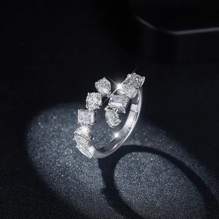 Bague de luxe plaquée poire émeraude Moissanite 18 carats pour femme
