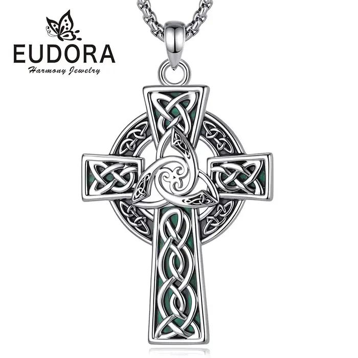 Collier en cuivre Eudora avec croix celtique Triquetra