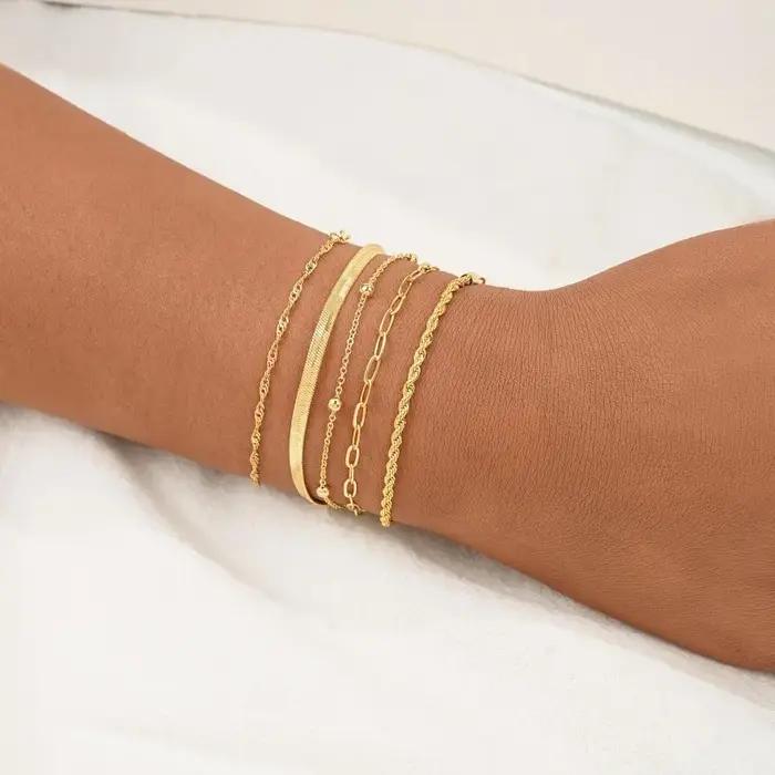 Bracelets en or pour femmes