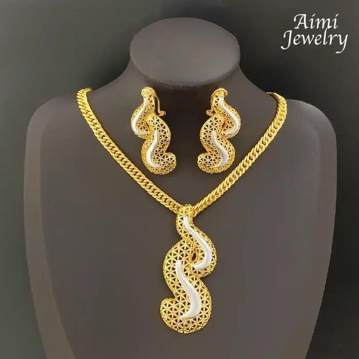 Pendentif doré italien avec longue chaîne, collier doré, boucles d'oreilles, ensemble de bijoux pour