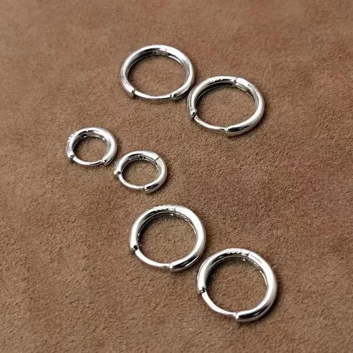 Petites boucles d'oreilles exquises en argent sterling 925