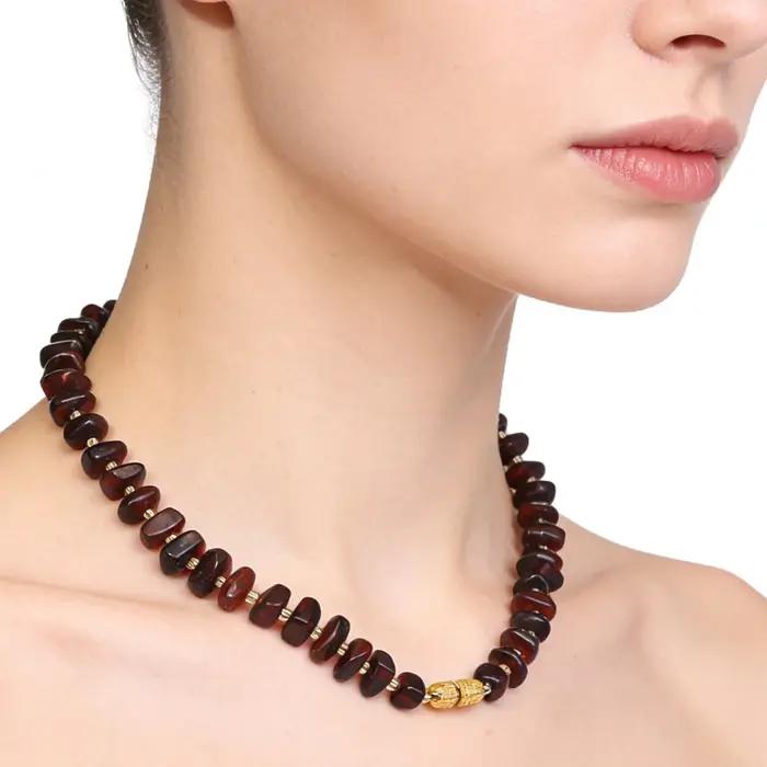 Collier de perles d'ambre irrégulières de couleur café, collier d'ambre Simple et haut de gamme avec