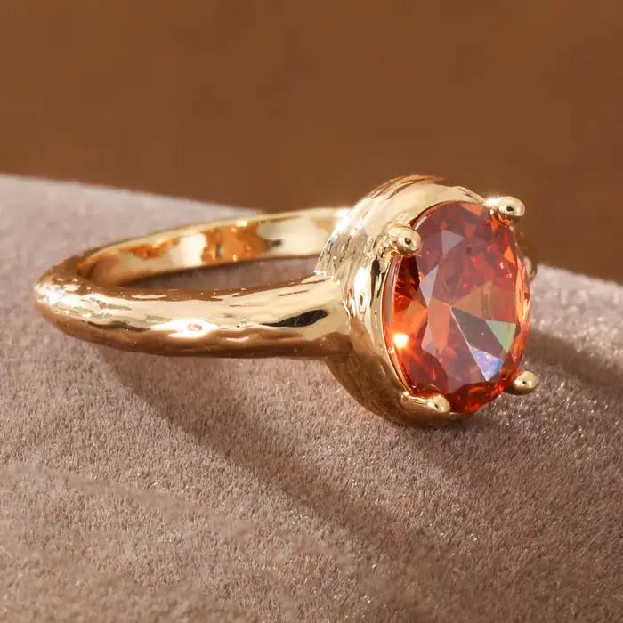 Bague minimaliste en cuivre martelé avec gemme artificielle ovale sertie pour femme, idéale pour le quotidien et les rendez-vous
