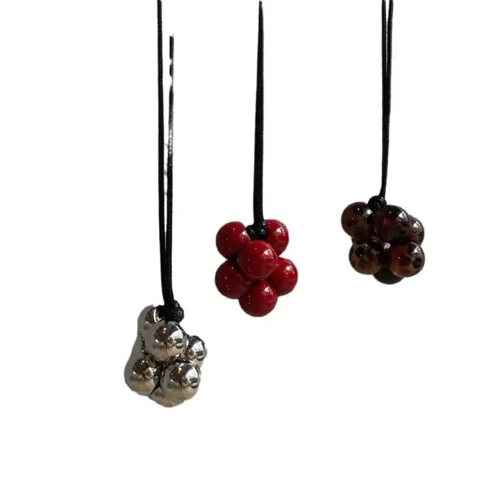 Collier pendentif en perles rondes design azole pour femmes