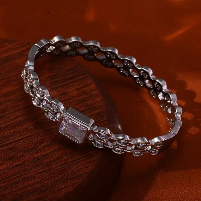 Bracelet de luxe en cristal baguette plaqué or 18 carats avec maillons de chaîne et zircone cubique pour femme