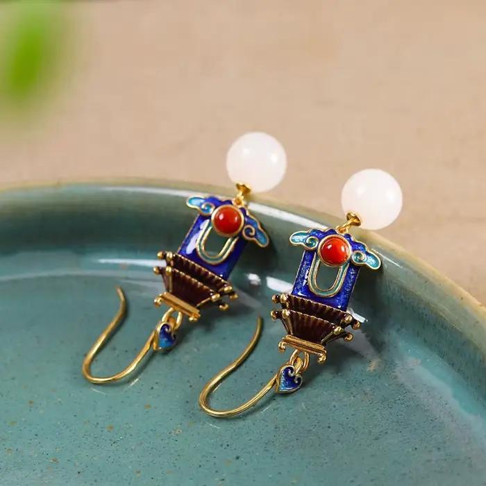 Boucles d'oreilles exquises et luxueuses en forme de cour pour femmes, bijoux en porcelaine de style rétro Hetian jade émail, artisanat Hanfu