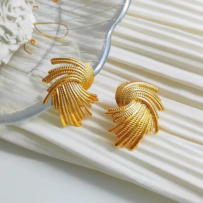 AENSOA Punk boucles d'oreilles géométriques en métal torsadé irrégulier, boucles d'oreilles uniques de couleur or pour femmes, nouveaux bijoux de mode brincos 2023