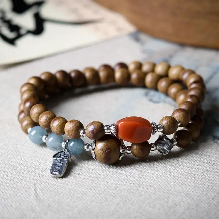 Bracelet en bois d'agar à double boucle avec pendentif porte-bonheur en argent 925 et perles d'agate rouge – Cadeaux