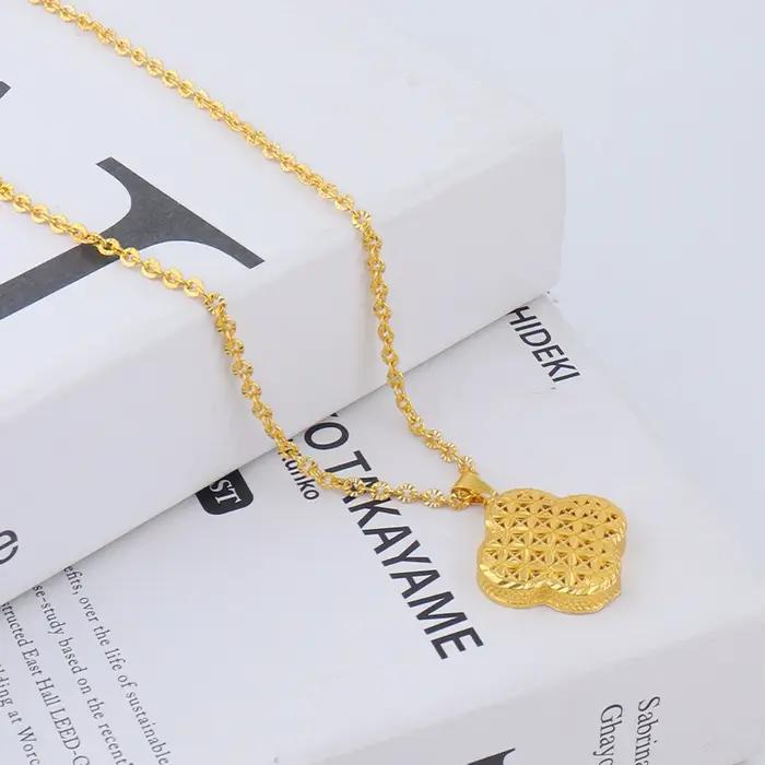 Ensemble de Bijoux Africains Plaqués Or 24 Carats Pour Fêtes de Mariage et Soirées Spéciales Collier Boucles d'Oreilles Bracelet Bague