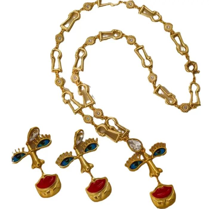 Ensemble de collier et boucles d'oreilles en alliage rétro pour femmes