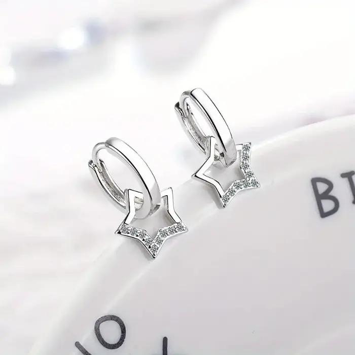 Boucles d'oreilles créoles en forme d'étoile creuse en argent sterling 925 plaqué argent pour femme élégantes et légères pour usage quotidien ou occasion spéciale