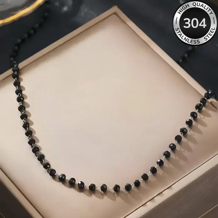 Collier de perles noires de style punk minimaliste pour femme