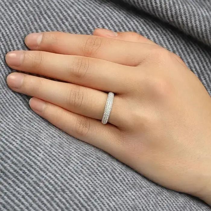 Bagues pour femmes en argent sterling 925 avec demi-diamants CZ