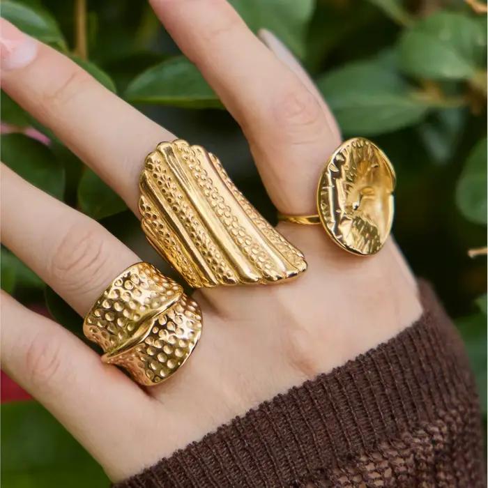 Bague en forme de feuille en acier inoxydable pour femmes, plaquée or 18 carats, motif fleur de lys, bague statement épaisse texturée, bague cocktail