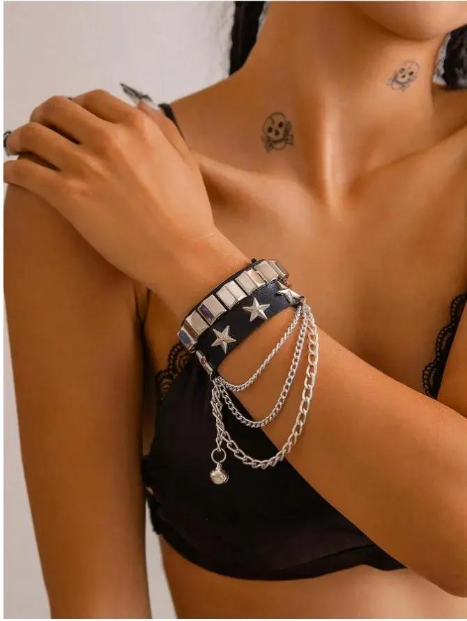 Bracelets en cuir Vintage Punk rangée Cuspidal pointes Rivet goujon large manchette