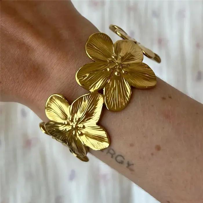 LATS – Bracelet à fleurs larges
