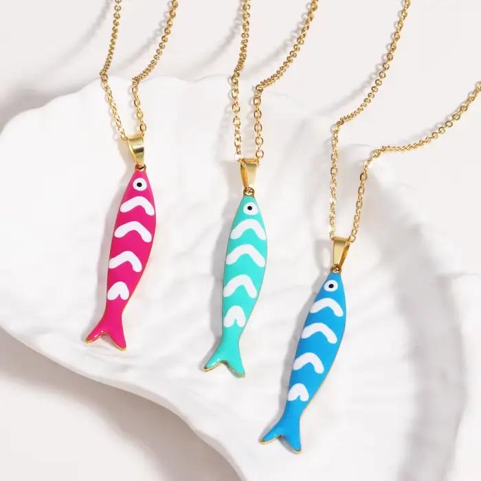 Colliers imperméables avec pendentif poisson en émail coloré pour femmes et filles, jolis bijoux de plage d'été en acier inoxydable couleur or