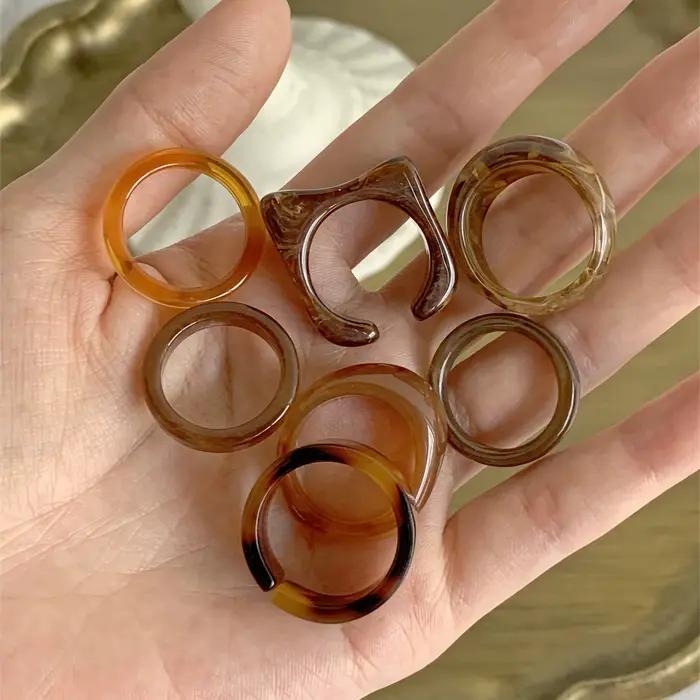 Bague à texture en mélange de résine de style bohème rétro, 7 pièces, pour femmes, à la mode et empilable, adaptée aux banquets quotidiens