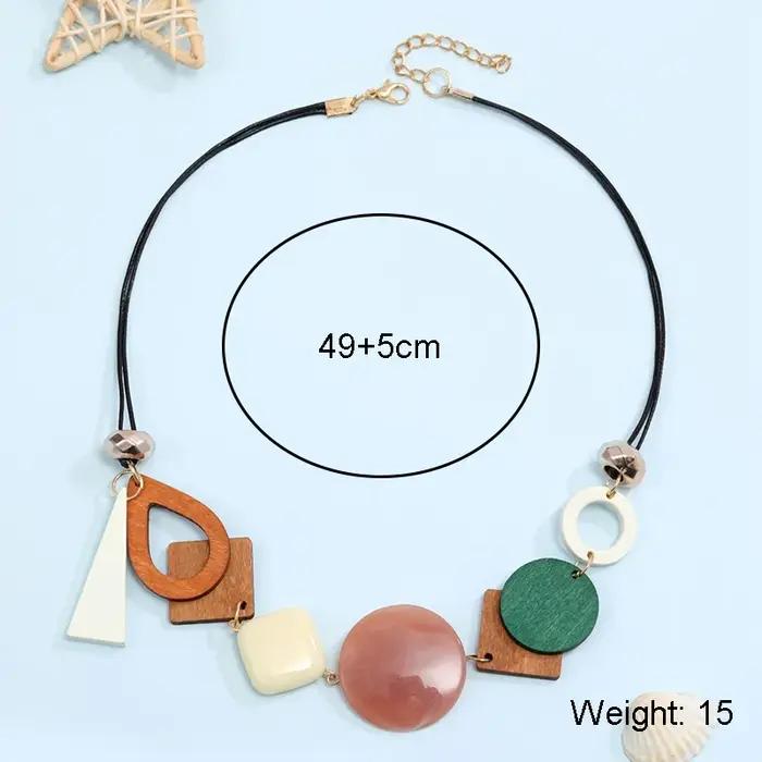 Collier en bois vintage avec pendentif géométrique ethnique pour femmes bijoux de cou pour anniversaire et occasions spéciales