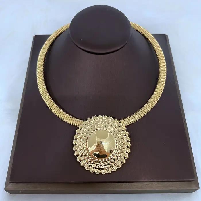 Ensemble de bijoux plaqués or YM pour femmes avec collier et boucles d'oreilles en perles rondes, idéal pour les mariages, accessoires de mariée, cadeau pour occasions spéciales