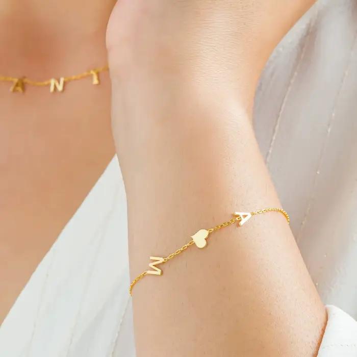 Lemegeton Bracelet Initial personnalisé avec symbole A-Z lettres Bracelets bijoux en acier inoxydable pour maman filles cadeaux personnalisés