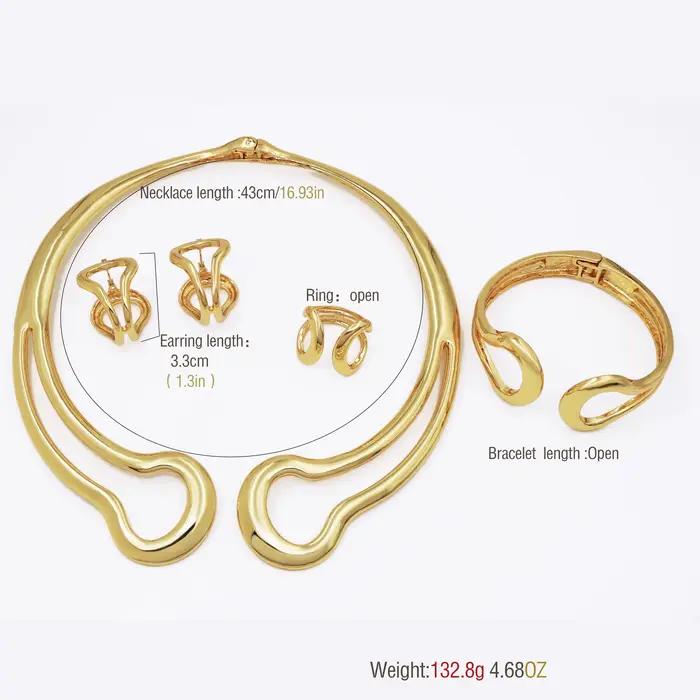 Ensemble de bijoux plaqués or 18 carats pour femme avec collier brillant, boucles d'oreilles créoles, bracelet et bague, design classique, mode italienne, pour occasions spéciales