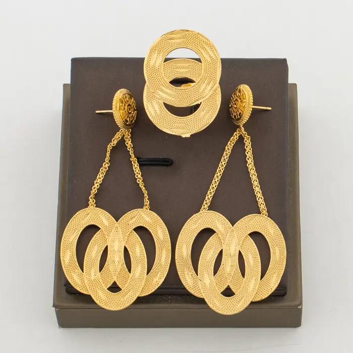 Boucles d'oreilles pendantes et bague en cuivre plaqué or pour dames, ensemble de bijoux exquis, accessoires de bijoux de Dubaï