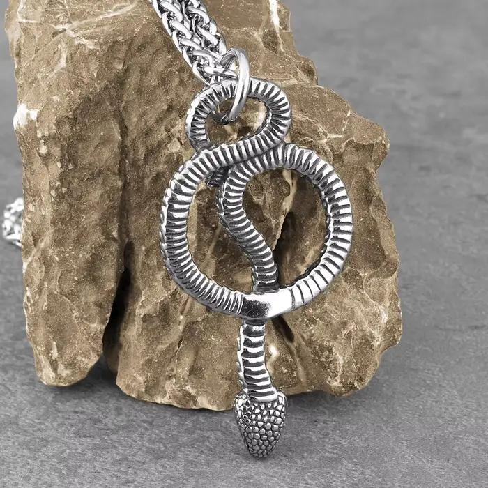 Collier pendentif animal en acier inoxydable pour hommes et femmes, bijoux faits à la main, qualité créative, design de serpent, gothique, punk, hip hop, salle