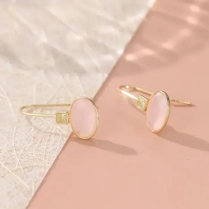 Boucles d'oreilles pendantes en résine avec placage or pour femmes élégantes et occasions spéciales