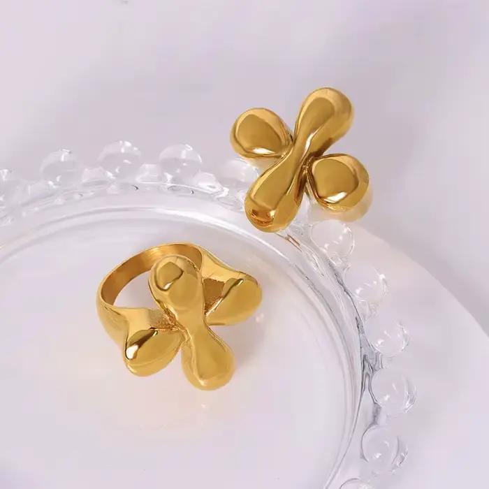 Liora haute qualité en acier inoxydable fleur anneaux pour femmes PVD plaqué or poli lisse pas de ternissement Index bagues bijoux
