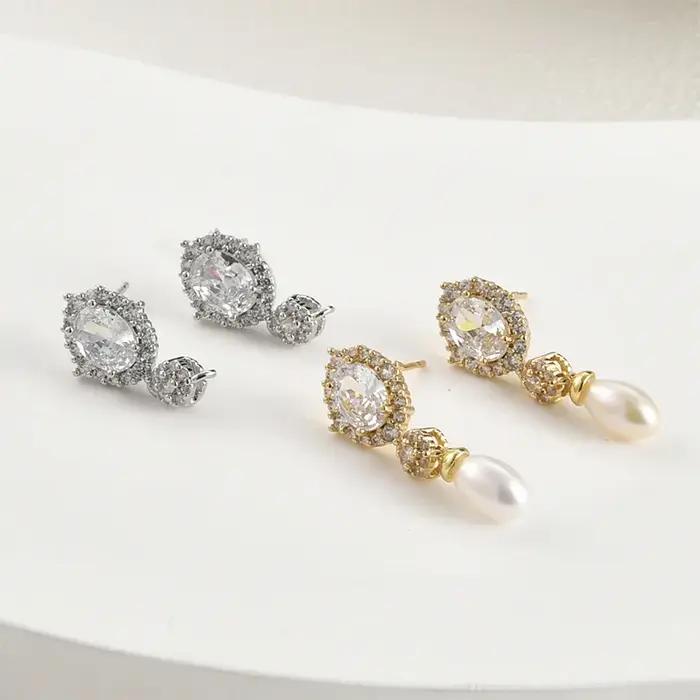 Boucles doreilles clous en perles brillantes plaquées or 14 carats pour femmes occasions speciales elegance et classe