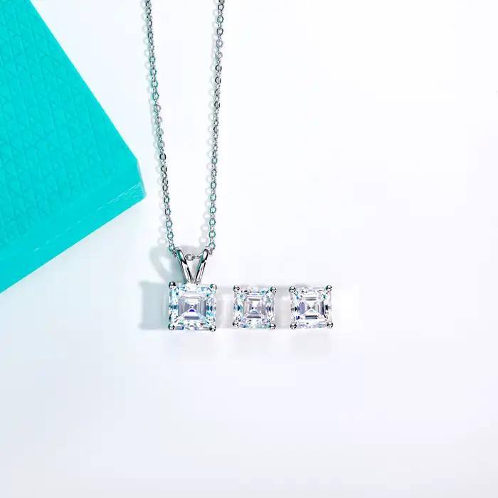 Ensemble de bijoux de mariage AnuJewel Moissanite Asscher collier et boucles d'oreilles en argent sterling 925 avec plaquage or 18 carats pour femmes occasions spéciales