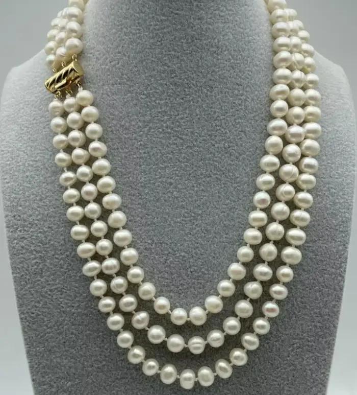 Collier de perles blanches d'eau douce naturelles à 3 rangées de 7 à 8 mm