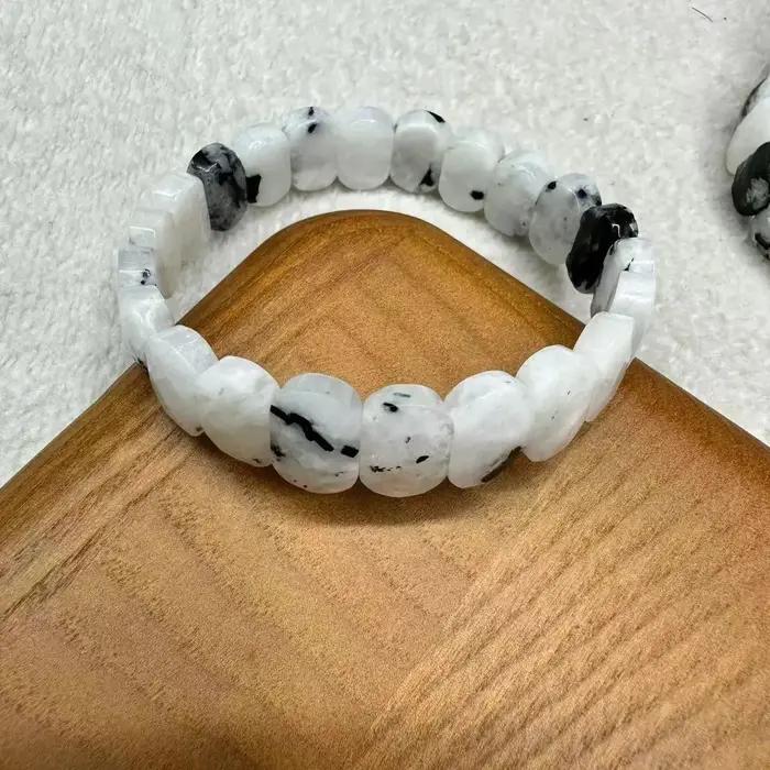 Bracelet en Pierre de Lune Naturelle de Haute Qualité