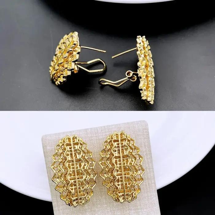 Ensemble de bijoux plaqué or pour femmes élégants collier pendentif bague bracelet pour occasions spéciales